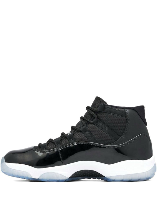 AIR JORDAN RETRO 11