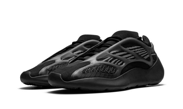 YEEZY 700