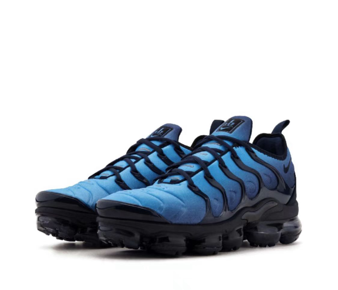 NIKE VAPORMAX
