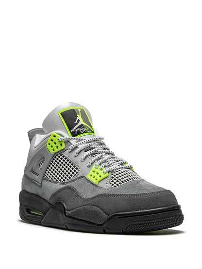 AIR JORDAN RETRO 4