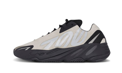 YEEZY 700