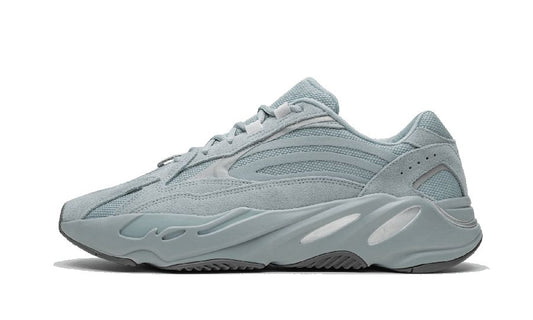 YEEZY 700