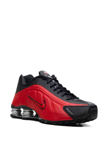 NIKE SHOX R4