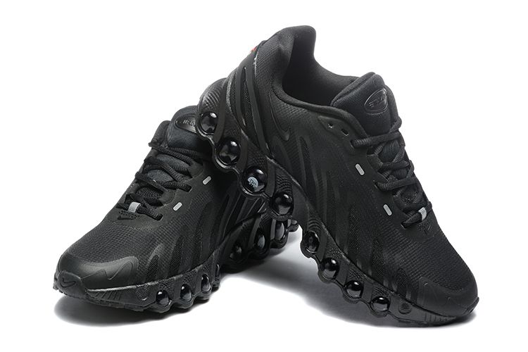NIKE DN8