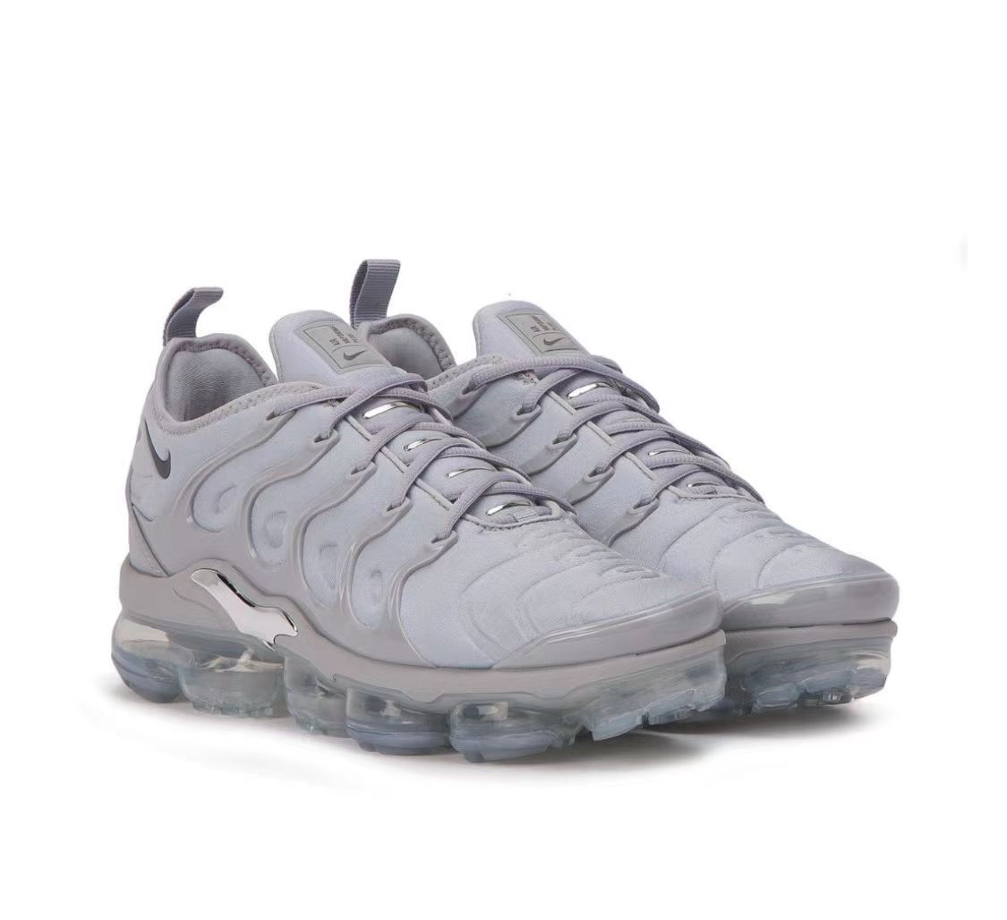 NIKE VAPORMAX