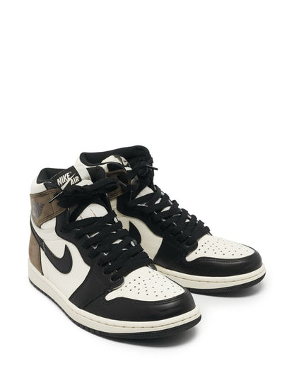 AIR JORDAN 1